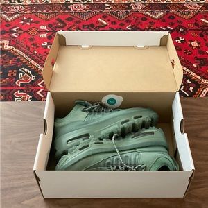 Women Jordan sneaker